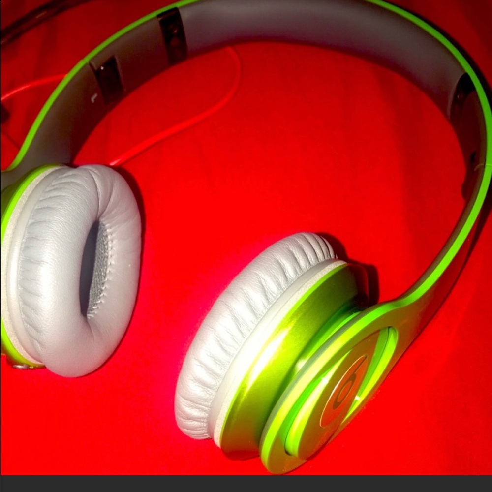beats, green
